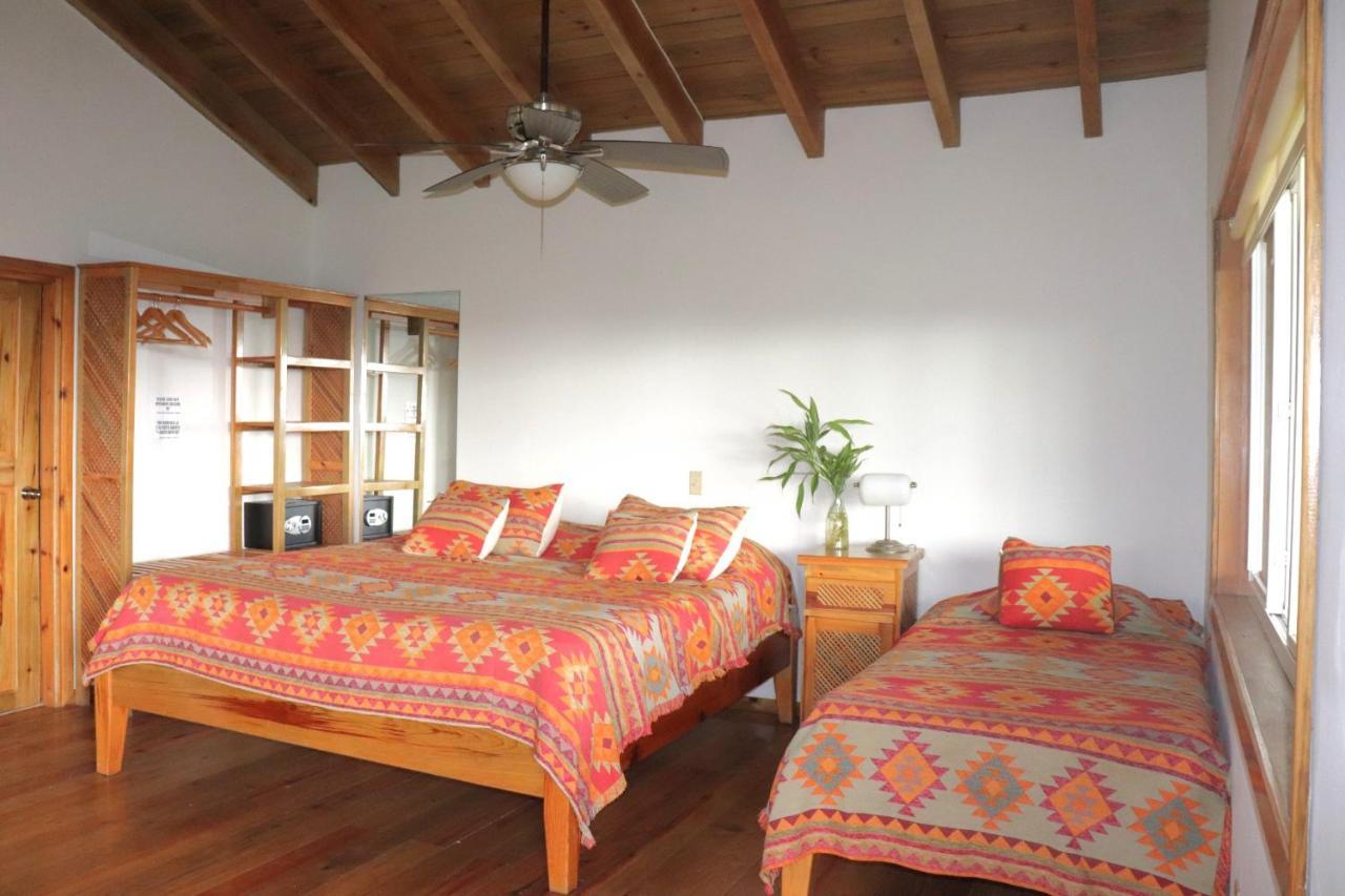 Hotel Posada Seremein ,West Bay ,Roatan Extérieur photo